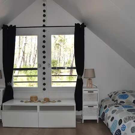 Hotel Domaine Residentiel Naturiste De La Jenny Chalet 6 Pers *